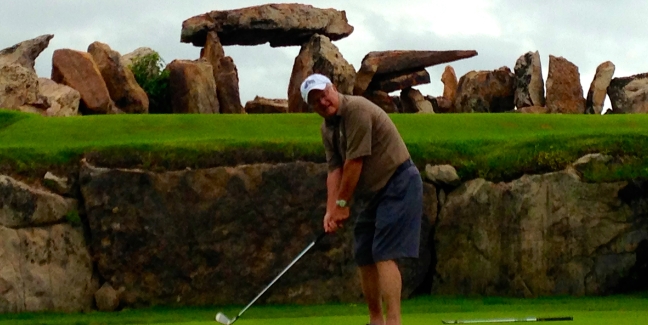 Fascinating rock formations abound throughout a round at Top of the Rock.
