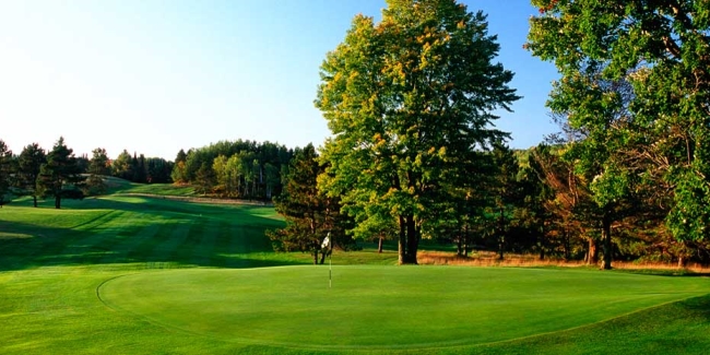 Pinewood Country Club