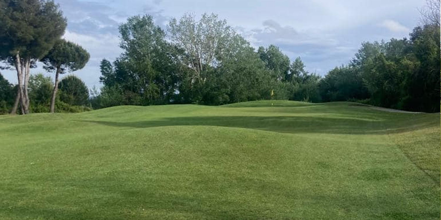 Cosmopolitan Golf & Country Club 