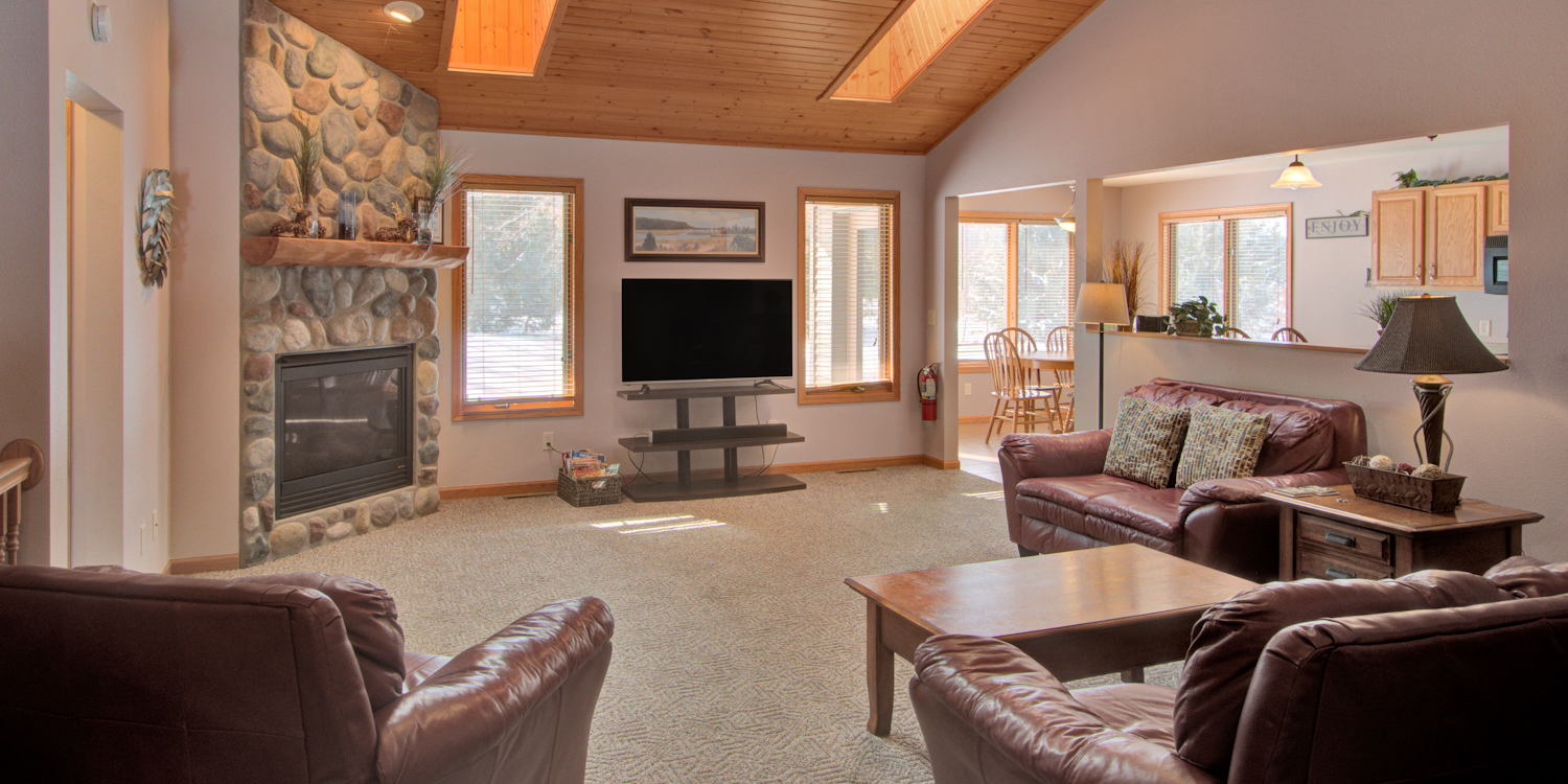 Lodges of the Lakes