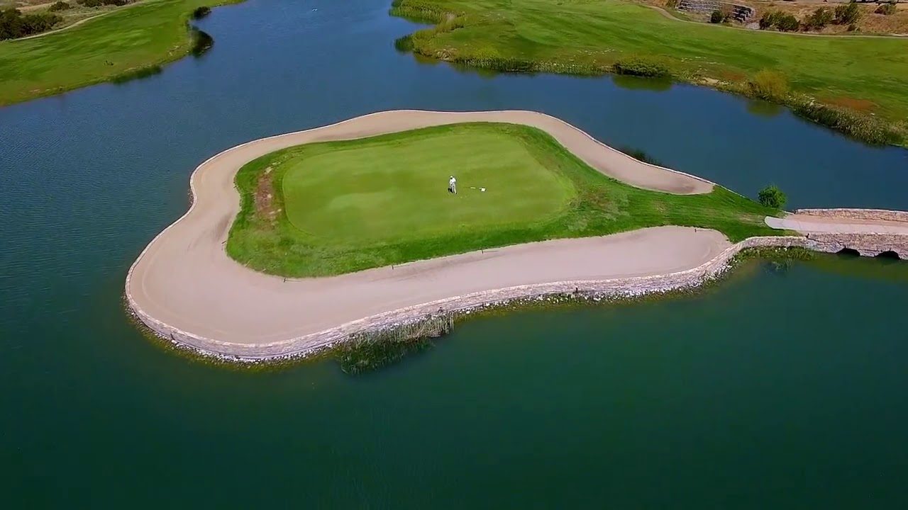 Buffalo Thunder Resort And Casino Golfing